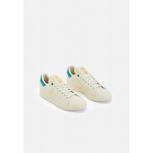 アディダスオリジナルス レディース スニーカー シューズ STAN SMITH UNISEX - Trainers - off-white/arctic fusion off-white/arctic fu