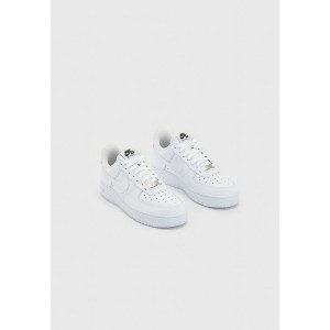 ナイキ レディース スニーカー シューズ AIR FORCE 1 07 FLYEASE - Trainers - white white