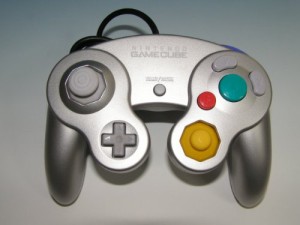 ニンテンドーゲームキューブ専用コントローラ シルバー