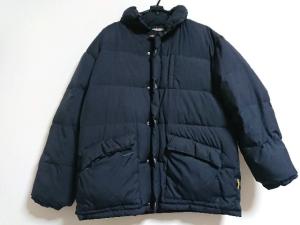 【中古】 (アルマーニジーンズ) 黒 ARMANIJEANS (USA) サイズ0 ダウンコート 冬物 レディース新品同様■