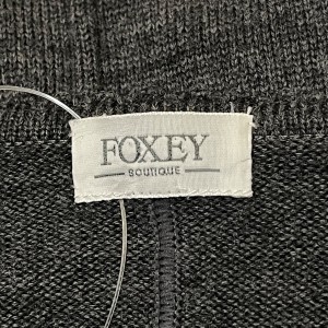 フォクシー FOXEY ワンピース レディース 美品 - ダークグレー 長袖/ひざ丈/ニット【中古】20220618の通販はau PAY