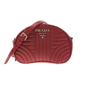 prada キルティング ショルダー バッグの通販｜au PAY マーケット