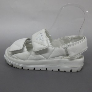 プラダ PRADA サンダル 36 レディース - 白 キルティング ナッパレザー 【中古】20240414