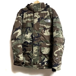 ノースフェイス THE NORTH FACE ダウンコート サイズM メンズ - カーキ×黒×マルチ 迷彩柄/冬物【中古】20240409