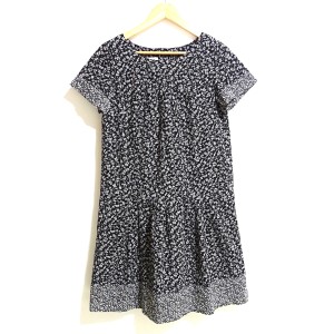 ローラアシュレイ LAURAASHLEY ワンピース サイズ7 S レディース - 黒×白 クルーネック/半袖/ひざ丈/花柄【中古】20240206