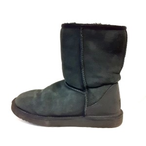 アグ UGG ショートブーツ W 8 レディース クラシックショート 5825 黒 ムートン【中古】20240227