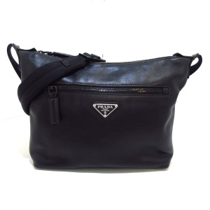 プラダ PRADA ショルダーバッグ レディース トライアングルロゴ 2VH078 黒 レザー【中古】20240512