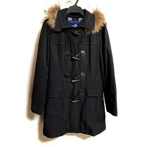 バーバリーブルーレーベル Burberry Blue Label ダッフルコート サイズ40 M レディース - 黒 長袖/ファー/中綿/冬【中古】20240329