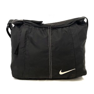 ナイキ NIKE ショルダーバッグ レディース - 黒 ナイロン【中古】20240606