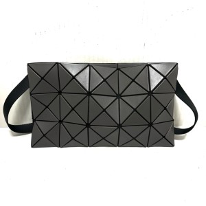 バオバオイッセイミヤケ BAOBAO ISSEYMIYAKE ショルダーバッグ レディース 美品 - BB23AG687 ダークグレー×黒【中古】20240608