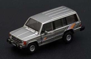 BM CREATIONS 1/64 三菱 パジェロ 1st Generation 1983 シルバー ストライプ柄 RHD【64B0190】ミニカー  返品種別B