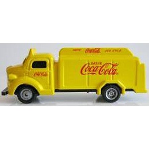 Coca-Cola Collectibles 1/87 1947 Coca-Cola ボトルトラック 1947 イエロー【439954】ミニカー  返品種別B