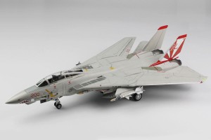 プラッツ 1/48 アメリカ海軍 艦上戦闘機 F-14A トムキャット VF-111 サンダウナーズ【TPA-16】プラモデル  返品種別B