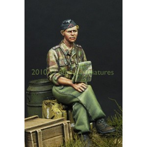 アルパイン 1/35 ドイツ戦車兵将校 夏服(2ヘッド付)【AM35099】レジンフィギュア  返品種別B