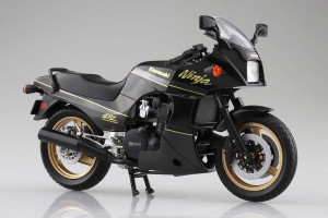 アオシマ（スカイネット） 【再生産】1/12 完成品バイク KAWASAKI GPz900R 黒/金塗装済完成品  返品種別B