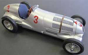 CMC 1/18 メルセデス・ベンツ W125 1937 ドニントンGP #3 von Brauchitsch【M-115】ミニカー  返品種別B