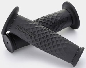 デイトナ 98457 GRIPPY GRIP インチバー用 （ブラック）左右セットDAYTONA GG-DI-ARC-3[98457] 返品種別B