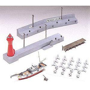 グリーンマックス 【再生産】(N) 2197 燈台・防波堤・漁船 (未塗装組立キット) GM 2197 トウダイ返品種別B