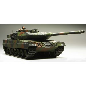 タミヤ 1/35 ドイツ連邦軍主力戦車レオパルト2 A6 【35271】プラモデル  返品種別B