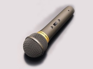 オーディオテクニカ PRO-100 ダイナミックボーカルマイクロホンaudio-technica[PRO100] 返品種別A