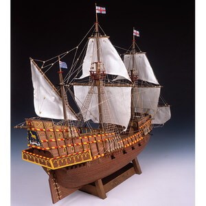 ウッディジョー木製帆船模型1/50ゴールデンハインドレーザーカット加工