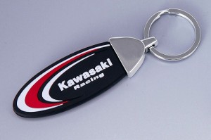 【ネコポス対応】KAWASAKI   カワサキ オーバルキーホルダー（シリコン/レッド） J7002-0133A