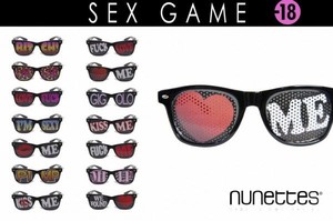 nunettes　メッセージサングラス　LOVE　ME　ブラックフレーム