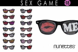 nunettes　メッセージサングラス　Bisou　ME　ブラックフレーム