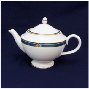 ｳｪｯｼﾞｳｯﾄﾞ WEDGWOOD ﾃｨｰﾎﾟｯﾄ EMBASSYｺﾚｸｼｮﾝ 白・ｸﾞﾘｰﾝ系(48934)