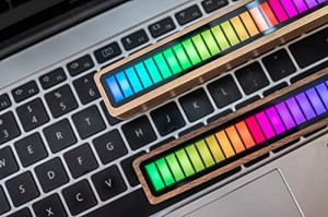 MOETATSU 音楽リズムライト 音感あり ミュージックを聞いて踊る Music RGB LED バーライト おしゃれ なインテリア、Bluetoothでワイヤレ