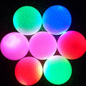 光るゴルフボール ゴルフボール LED内蔵 発光 ゴルフ連絡用ボール 景品 夜間 練習に適用 見やすい グリーン