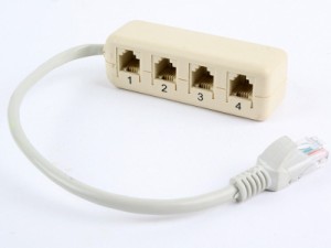 RJ45 to RJ11(電話通信線用) 1to4 中継分岐コネクター  送料込