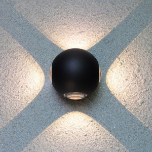 LEDの屋外の防水壁ランプのアルミニウムスポットライトの黒の全体的な形