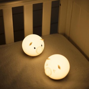 豚 ナイトライト ルームライト かわいい ブタ  LEDナイトライト 授乳ライト ベッドサイドランプ 常夜灯 癒し シリコンランプ