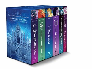 海外製絵本 知育 英語 The Lunar Chronicles Boxed Set: Cinder, Scarlet, Cress, Fairest, Stars Above, Wi