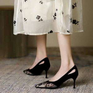 ハイヒール パンプス スエード レース 黒 白 ポインテッドトゥ 履きやすい ドレスシューズ 女性 おしゃれ 小さいサイズ 7センチ ピンヒー