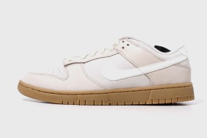 【中古】29cm 未使用品 NIKE ナイキ WMNS DUNK LOW SE 'Hangul Day' ダンク ロー SE US12 FQ8147-104