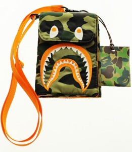 【中古】アベイシングエイプ A BATHING APE × PORTER 1st CAMO SHARK TRAVEL CASE ポーター シャーク ポーチ 240208