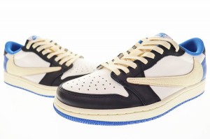 【中古】ナイキ NIKE AIR JORDAN 1 LOW OG SP TRAVIS SCOTT FRAGMENT 2021 24.5cm DM7866-140 240326