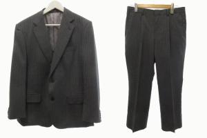 【新品】ROCHI スーツセットアップ 春夏用 グレー ストライプ AB5 新品】ROCHI スーツセットアップ 春夏用 グレー ストライプ AB5