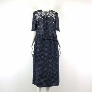 【中古】POLA amian ポーラアミアン スカートスーツ 上下セットアップ 水玉ジャケット ブラウス 花柄 刺繍XL 13 紺 白