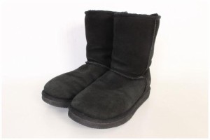 【中古】アグ UGG 靴 ブーツ クラシック ショート ムートン 24 黒 ブラック 5825 /sa0606 レディース