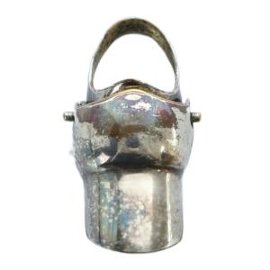 最終値下げ Vivienne Westwood ナックルアーマーリング ゴールド Vivienne Westwood（ゴールド/金色系）のフリマアイテム一覧