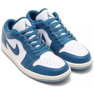 [ナイキ] エア ジョーダン 1 ロー SE [AIR JORDAN 1 LOW SE] ホワイト/ブルーグレー/セイル/インダストリアルブルー FN5214-141  