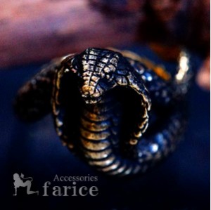 キングコブラ スネーク 蛇 メンズ 真鍮 縁起物 金運 フリーサイズ リング 指輪