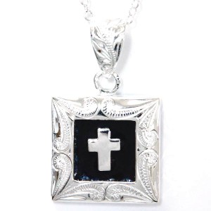 ハワイアンジュエリー ペンダント ネックレス スクエアプレート クロス 十字架 スクロール ブラック樹脂 メンズ シルバー925