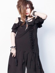 ラビリンス ダーリン 同時 肩 出し 服 メンズ Satisfactions Jp