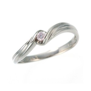 0.05ctピンクダイヤリング 指輪 ウェーブ 17号 魅惑のピンクダイヤモンドリング 0.05ctの輝きが指先に咲く、ウェーブデザインの17号リン