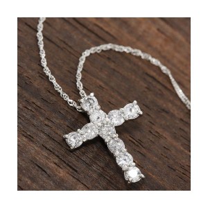 純プラチナ 計0.5ctダイヤモンドクロスペンダント（十字架ネックレス）約42cm 輝くプラチナの十字架ペンダントに0.5カラットのダイヤモン