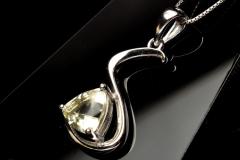 �V���o�[925����Ύ� ���r�A���O���X�@8x8mm�@�g���C�A���O�� �y���_���g�g�b�v 1���� ���^�E�d���^_PRG2243-1